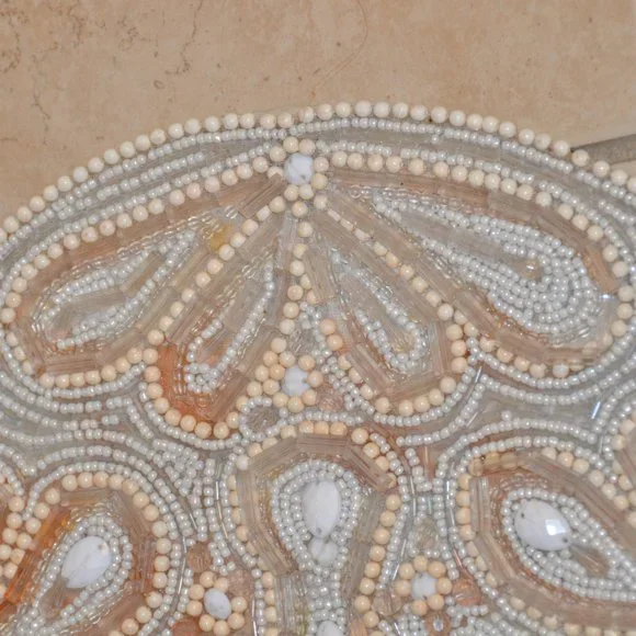 KIM SEYBERT WHITE PAISLEY CHRISTMAS HOLIDAY CRYSTAL PLACEMAT CHARGER CENTERPIECE - Picture 6 of 8